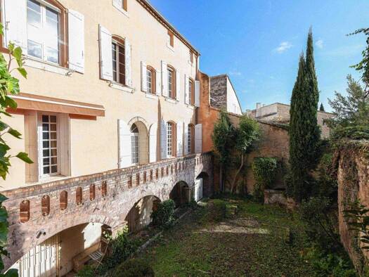 Einfamilienhaus zum Kauf 1.900.000 € 15 Zimmer 693,8 m² UZES 30700