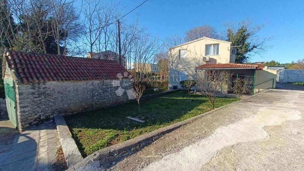 Haus zum Kauf 275.000 € 4 Zimmer 120 m² Solta