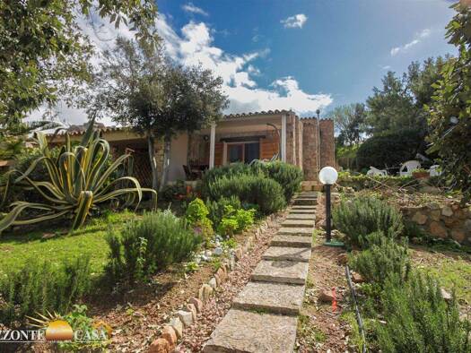 Haus zum Kauf 199.000 € 85 m² 200 m² Grundstück Trinità d'Agultu e Vignola 07038