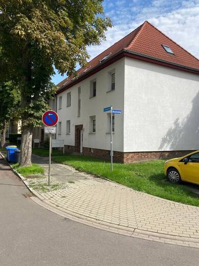 Wohnung zur Miete 390 € 2 Zimmer 71 m² Dachgeschoss, 2. Geschoss frei ab sofort Kastanienallee 14 Merseburg Merseburg 06217