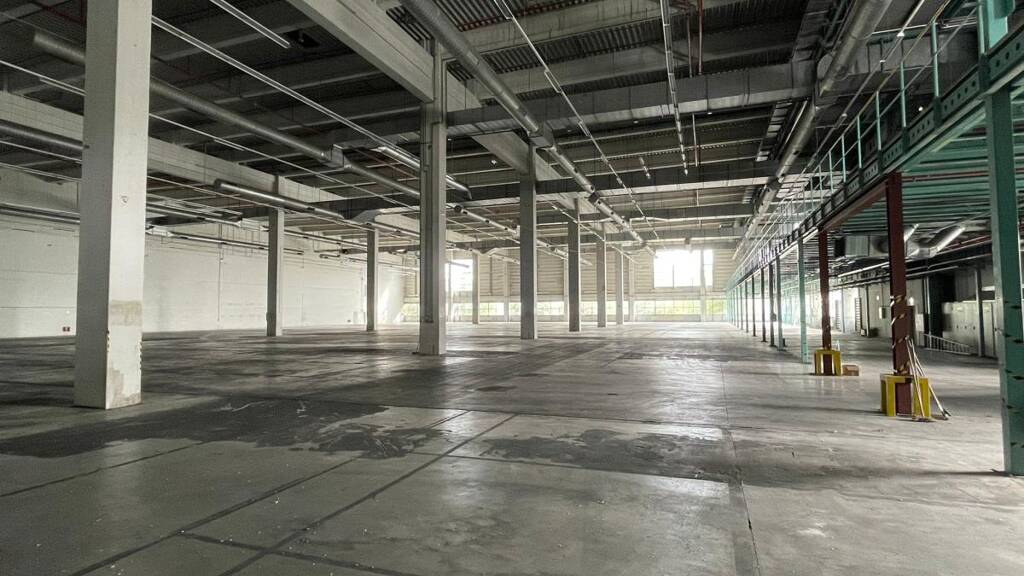 Lagerhalle zur Miete 5 € 20.418 m² Lagerfläche teilbar ab 10.059 m² Seehausen Leipzig 04356