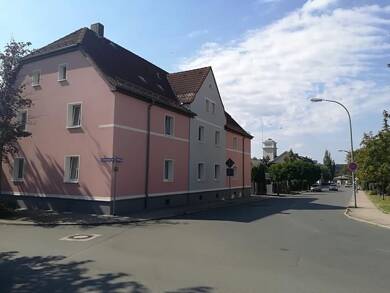 Wohnung zur Miete 295 € 2 Zimmer 53,6 m² 1. Geschoss frei ab sofort Elsterberger Straße 21 Zeulenroda Zeulenroda-Triebes 07937