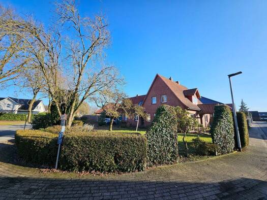 Einfamilienhaus zum Kauf 200.000 € 153 m² 821 m² Grundstück Cloppenburg 49661