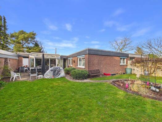 Bungalow zum Kauf 425.000 € 3,5 Zimmer 129 m² 508 m² Grundstück Unna 59423