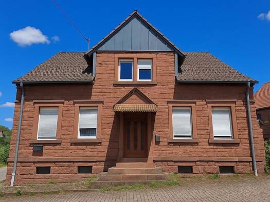 Einfamilienhaus zum Kauf provisionsfrei 189.000 € 8 Zimmer 173,6 m² 1.960 m² Grundstück Schwedelbach 67685