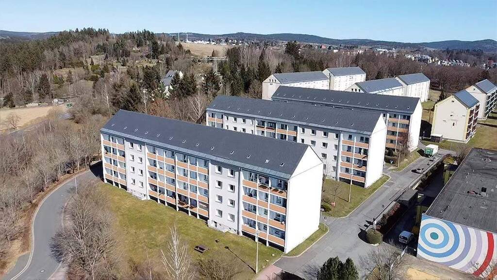 Wohnung zur Versteigerung 150.000 € 1.528 m² Franz-Liszt-Ring 4 – 7 Markneukirchen 08258