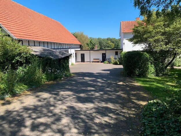 Haus zum Kauf provisionsfrei 349.000 € 7 Zimmer 130 m² 5.500 m² Grundstück frei ab 01.06.2026 Helmscheid Korbach 34497