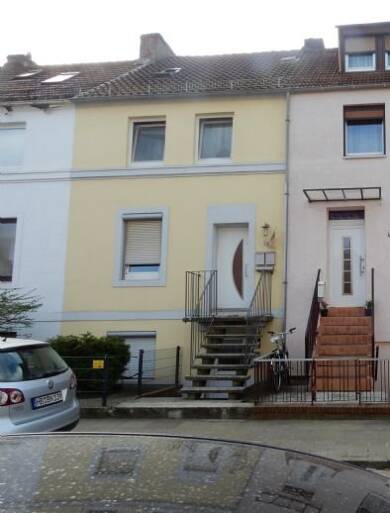 Mehrfamilienhaus zum Kauf 209.000 € 5 Zimmer 110 m² 151 m² Grundstück Osterfeuerberg Bremen 28219