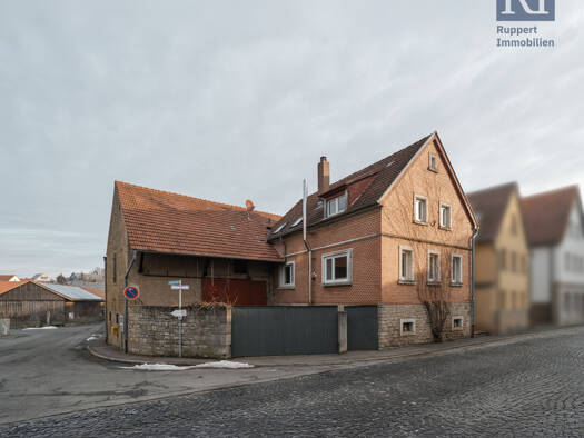 Einfamilienhaus zum Kauf 299.000 € 4 Zimmer 109 m² 256 m² Grundstück Adenauerstraße 9 Eßfeld Giebelstadt 97232