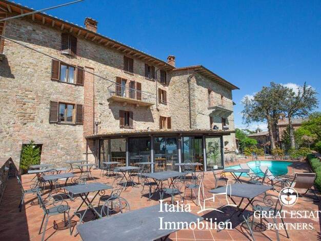 Bauernhaus zum Kauf 1.700.000 € 50 Zimmer 1.500 m² 1.577 m² Grundstück Passignano Sul Trasimeno 06065