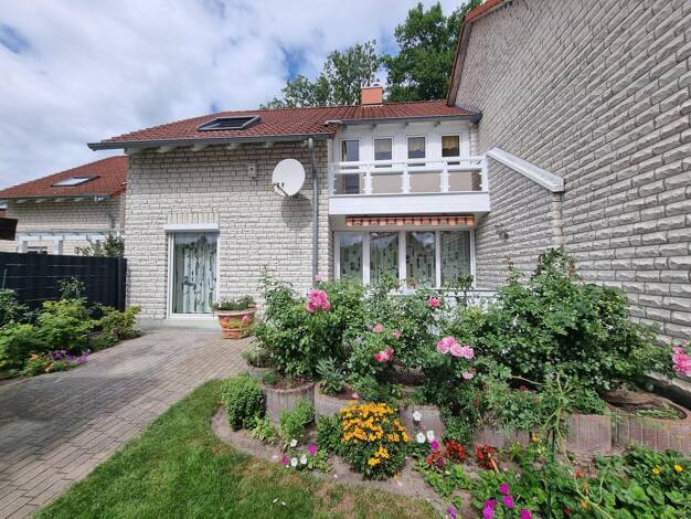 Reihenmittelhaus zum Kauf provisionsfrei 330.000 € 5 Zimmer 110 m² 313 m² Grundstück Gifhorn Gifhorn 38518
