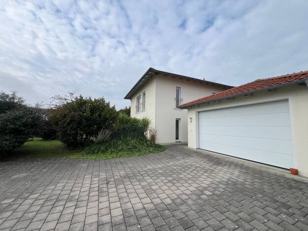 Einfamilienhaus zum Kauf provisionsfrei 580.000 € 4,5 Zimmer 133,3 m² 746 m² Grundstück Am Park 4 Malching 94094