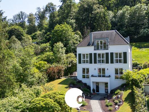 Villa zum Kauf 2.980.000 € 8 Zimmer 322 m² 1.743 m² Grundstück Süd Süd 70184