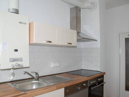Wohnung zur Miete 399 € 3 Zimmer 68,8 m² 8. Geschoss frei ab 16.09.2026 Bernsdorfer Straße 136 Bernsdorf Bernsdorf 09126