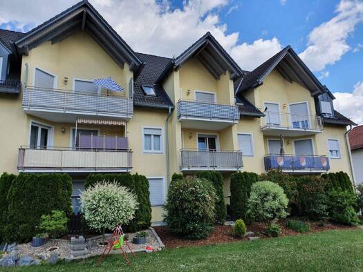 Wohnung zur Miete nur mit Wohnberechtigungsschein 875 € 4 Zimmer 97,6 m² EG Rothenstadt Weiden in der Oberpfalz 92637