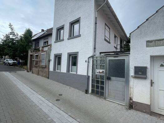 Reihenmittelhaus zum Kauf 139.000 € 2,5 Zimmer 65 m² 60 m² Grundstück frei ab sofort Spitalstraße 6 Grünstadt 67269