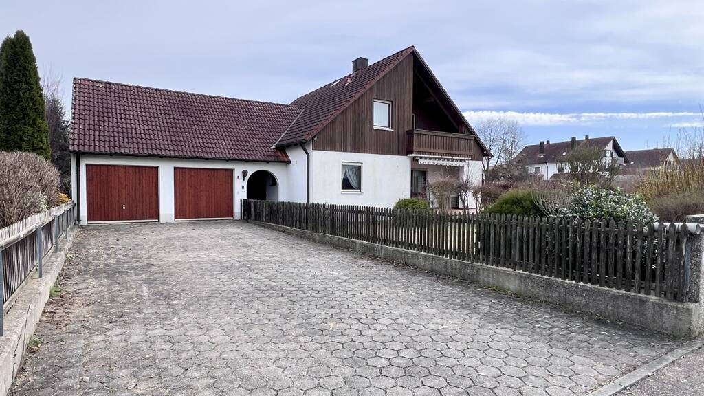 Einfamilienhaus zum Kauf 549.000 € 5 Zimmer 160 m² 909 m² Grundstück Laub Zeitlarn - Laub 93197