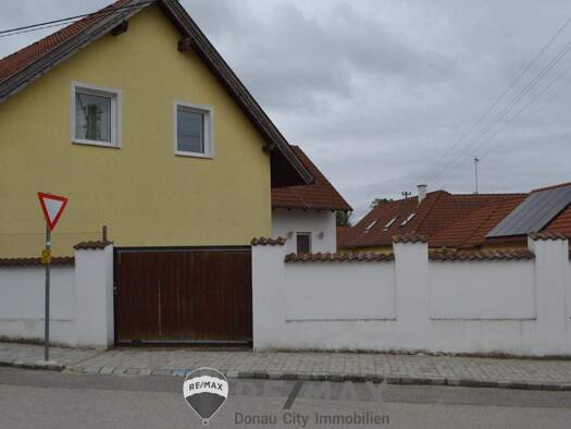 Einfamilienhaus zum Kauf 150.000 € 9 Zimmer 235 m² 346 m² Grundstück Großkadolz 2062