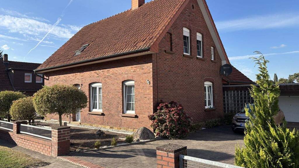 Mehrfamilienhaus zum Kauf 399.000 € 5 Zimmer 184 m² 1.918 m² Grundstück Bramsche 49565