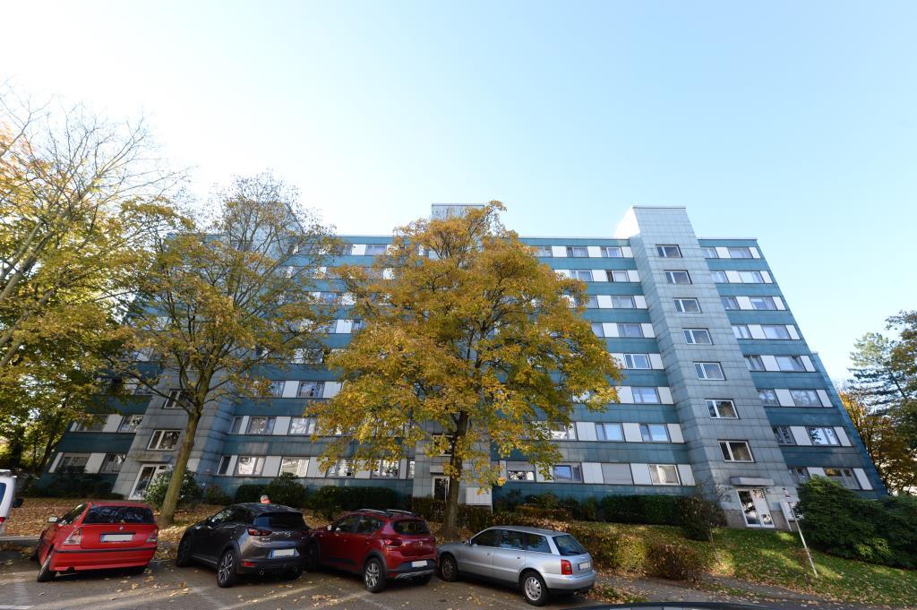 Wohnung zur Miete nur mit Wohnberechtigungsschein 334 € 2 Zimmer 64,5 m²<br/>Wohnfläche 4.<br/>Geschoss 16.01.2025<br/>Verfügbarkeit Kämpchenstr. 62 Altstadt I - Südost Mülheim/Ruhr 45468