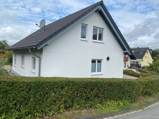 Einfamilienhaus zur Miete 1.350 € 6 Zimmer 123 m² 530 m² Grundstück frei ab 15.10.2026 Hünsborn Wenden 57482