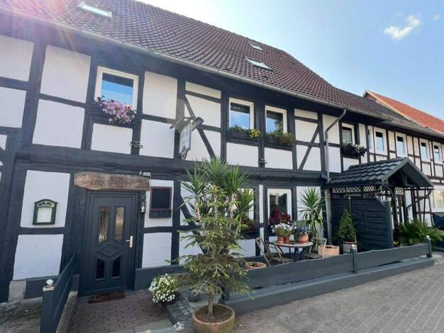Mehrfamilienhaus zum Kauf provisionsfrei 189.500 € 10 Zimmer 202 m² 450 m² Grundstück Auetalstraße 39 Kalefeld 37589
