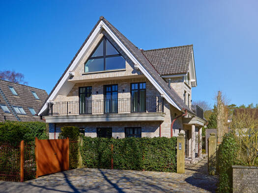 Haus zum Kauf 2.390.000 € 8 Zimmer 183 m² 615 m² Grundstück Timmendorfer Strand 23669