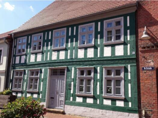 Stadthaus zum Kauf provisionsfrei 585.000 € 7 Zimmer 270 m² 176 m² Grundstück frei ab 01.08.2026 Wallstr.18 Ueckermünde 17373