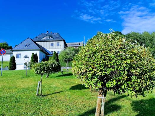 Haus zum Kauf provisionsfrei 465.000 € 7 Zimmer 312 m² 1.150 m² Grundstück frei ab sofort Grenzstraße 6 Aschberg Klingenthal 08248