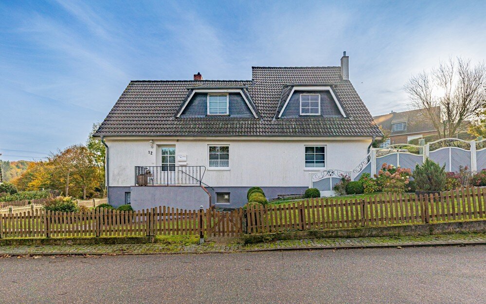 Mehrfamilienhaus zum Kauf 329.000 € 5,5 Zimmer 152 m²<br/>Wohnfläche 733 m²<br/>Grundstück Achterstraat 12 Rönfeldholz Klamp / Rönfeldholz 24321