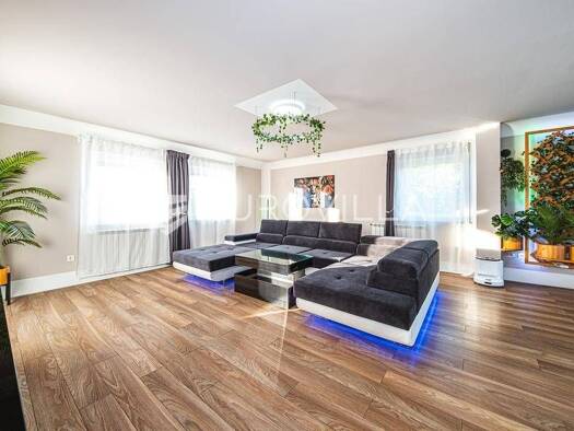 Penthouse zum Kauf - Erstbezug 430.000 € 2 Zimmer 116,5 m² 2. Geschoss Podsused Zagreb 10000