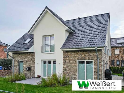 Einfamilienhaus zum Kauf 413.700 € 4,5 Zimmer 158 m² 650 m² Grundstück Engelbrechtsche Wildnis 25348
