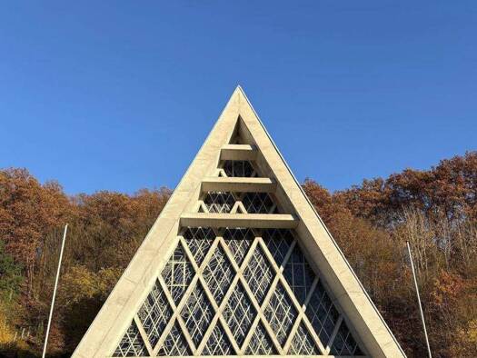 Einfamilienhaus zum Kauf 185.000 € 410 m² 2.000 m² Grundstück Grebendorf Meinhard 37276