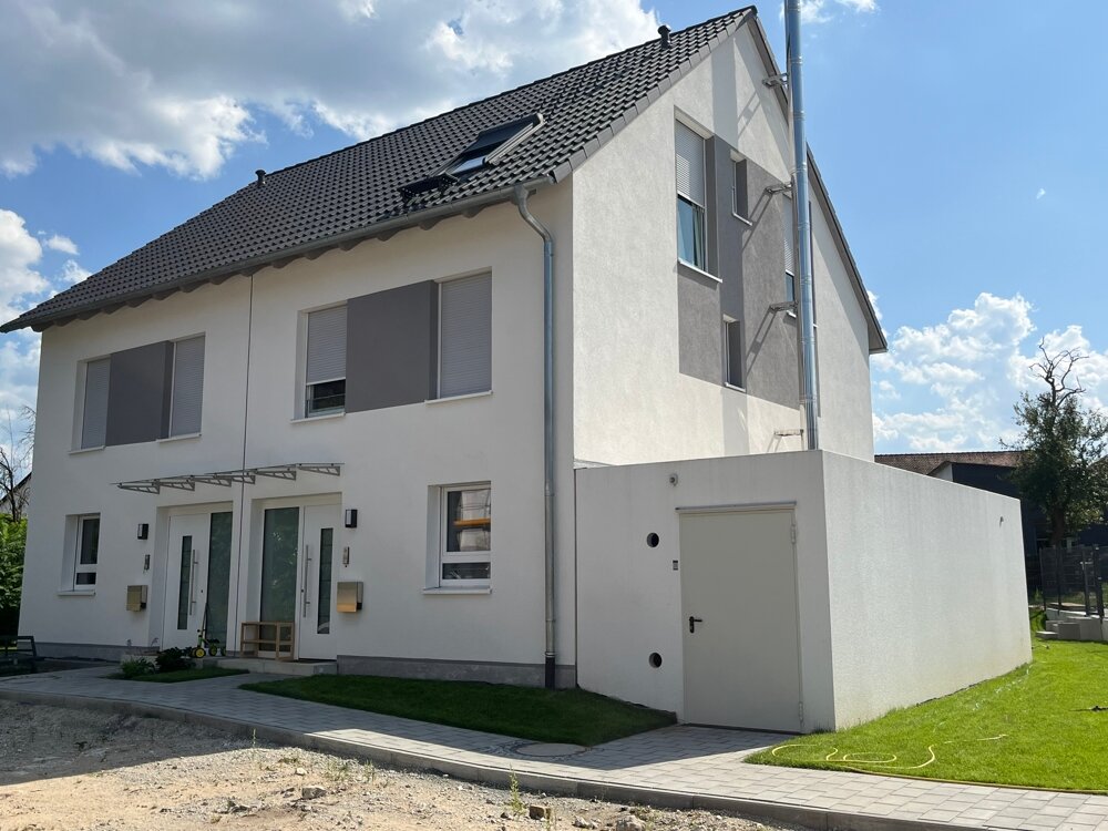 Reihenendhaus zum Kauf provisionsfrei 529.900 € 5,5 Zimmer 135 m²<br/>Wohnfläche 330 m²<br/>Grundstück Langensendelbach Langensendelbach 91094