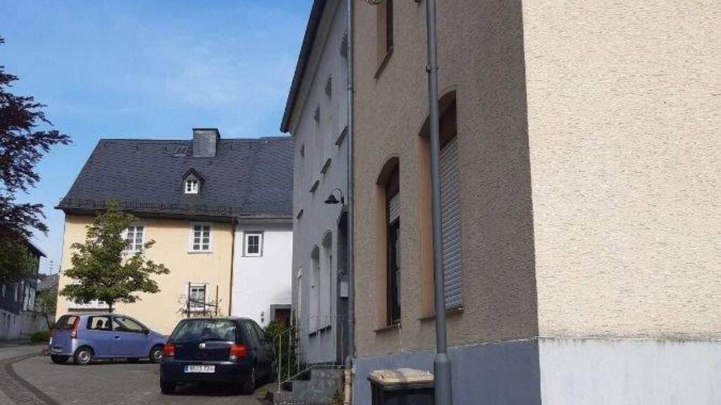 Mehrfamilienhaus zum Kauf 159.000 € 7 Zimmer 112 m² 135 m² Grundstück Betzdorf 57518