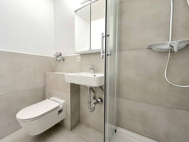 Wohnung zur Miete 750 € 2 Zimmer 46 m² 2. Geschoss frei ab sofort Eltviller Straße 19 Wiesbaden 65197