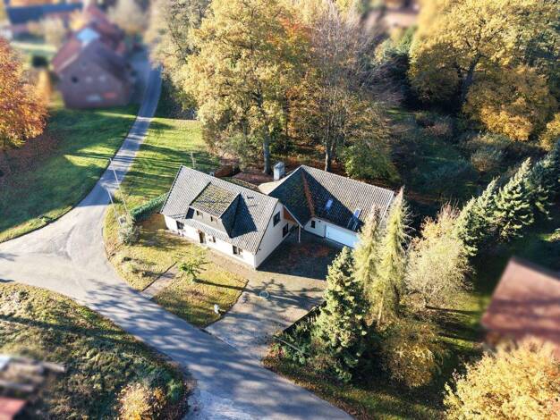 Einfamilienhaus zum Kauf 213.000 € 6 Zimmer 213,8 m² 558 m² Grundstück Höfen Uchte 31600
