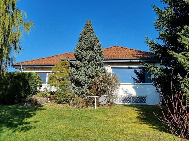 Bungalow zum Kauf 655.000 € 4 Zimmer 125,4 m² 803 m² Grundstück Usingen 61250