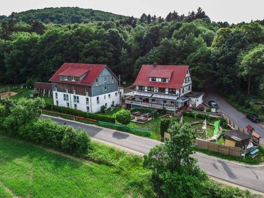 Haus zum Kauf provisionsfrei 475.000 € 37 Zimmer 1.189 m² 4.767 m² Grundstück frei ab 01.06.2026 Oberstoppel Haunetal 36166