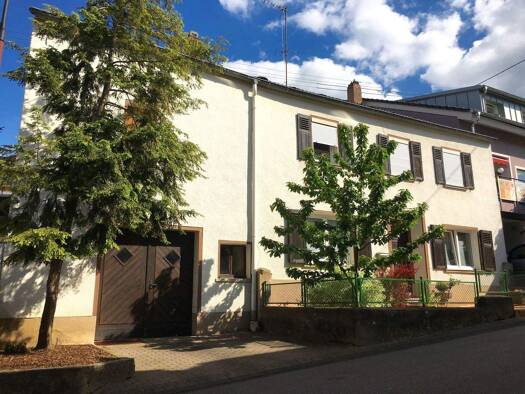 Bauernhaus zum Kauf 195.000 € 5,5 Zimmer 147 m² 300 m² Grundstück frei ab sofort Wincheringen 54457