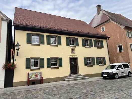 Einfamilienhaus zur Miete 800 € 6,5 Zimmer 160 m² frei ab 01.12.2026 Wolframs-Eschenbach Wolframs-Eschenbach 91639