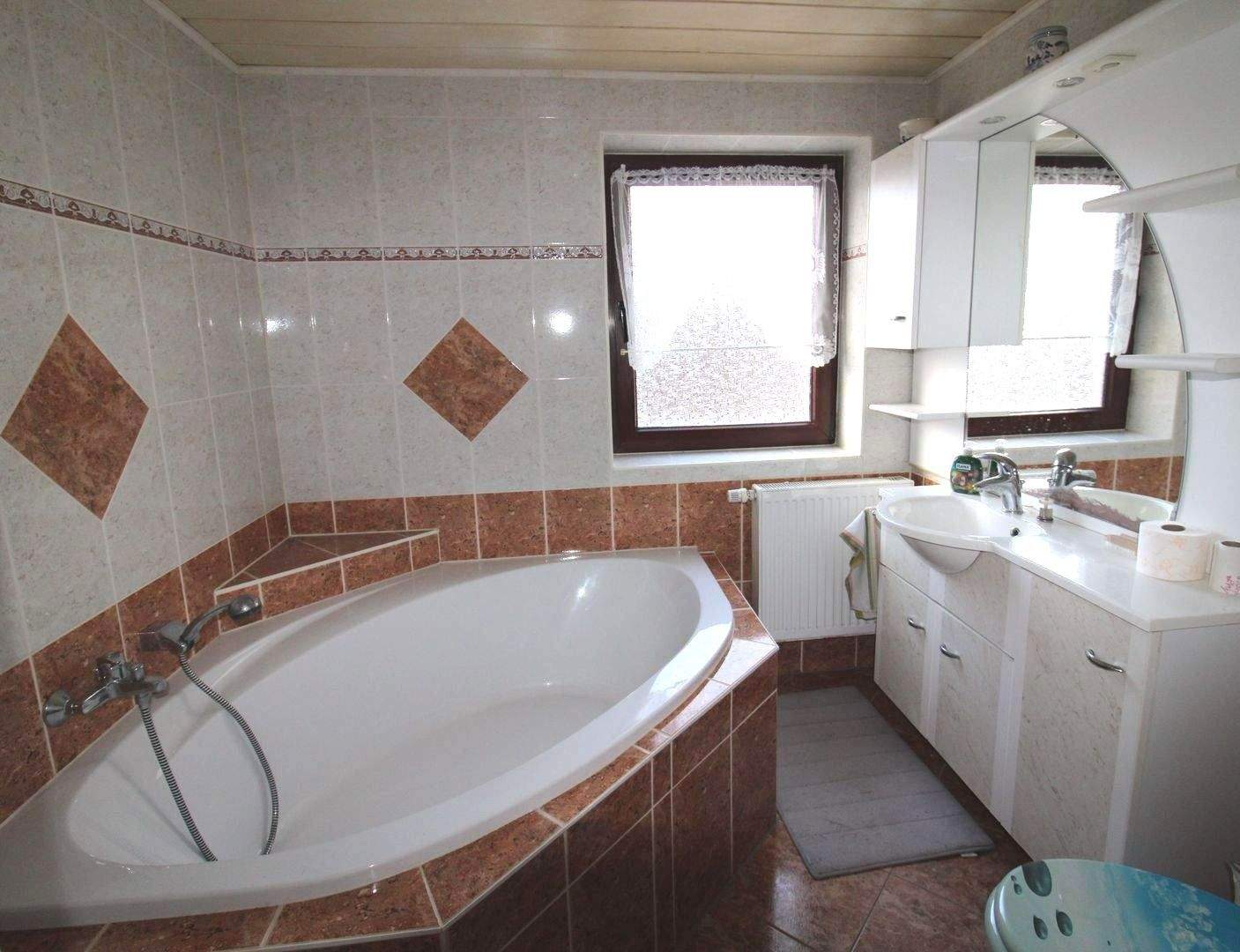 Immobilie in Tonna - Mehrgenerationsobjekt oder für die große Familie  * 1-2 Familienhaus in Tonna * - Bild 4