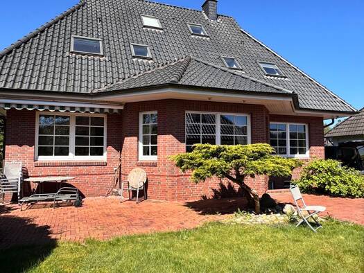 Einfamilienhaus zum Kauf provisionsfrei 525.000 € 8 Zimmer 180,2 m² 766 m² Grundstück Varel Varel 26316