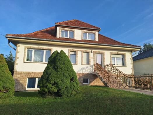 Einfamilienhaus zum Kauf 213.000 € 7 Zimmer 150 m² 1.652 m² Grundstück frei ab sofort Schönstedt Unstrut-Hainich 99991 