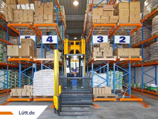 Lagerhalle zur Miete 4.500 € 2.500 m² Lagerfläche Vorstadt Kiel 24103
