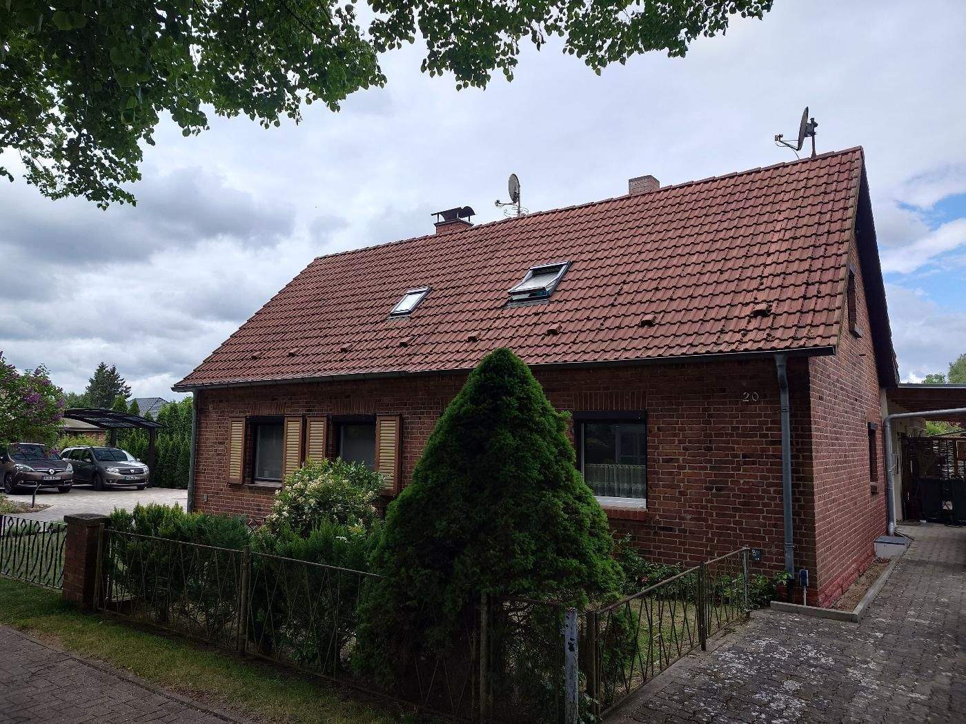 Immobilie in Parchim - Charmante Doppelhaushälfte in 19370 Parchim! Modernisiert, ruhig gelegen und mit großem Grundstück - Bild 0