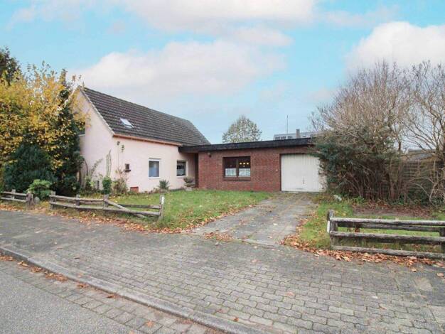 Sonstiges zum Kauf als Kapitalanlage geeignet 175.000 € 4,5 Zimmer 105,8 m² 884 m² Grundstück Faldera Neumünster 24537