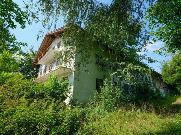 Bauernhaus zum Kauf 1.100.000 € 8 Zimmer 230 m² 4.000 m² Grundstück Bichling Bernau am Chiemsee 83233
