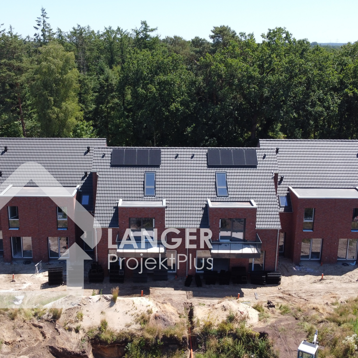 Erstklassige Wohnungen in Brögbern: Neubauwohnung mit großem Balkon