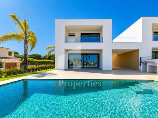 Haus zum Kauf 1.590.000 € 148 m² 550 m² Grundstück Quarteira 8125-507